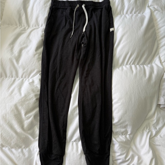 Vuori Performance Jogger - Picture 4 of 5